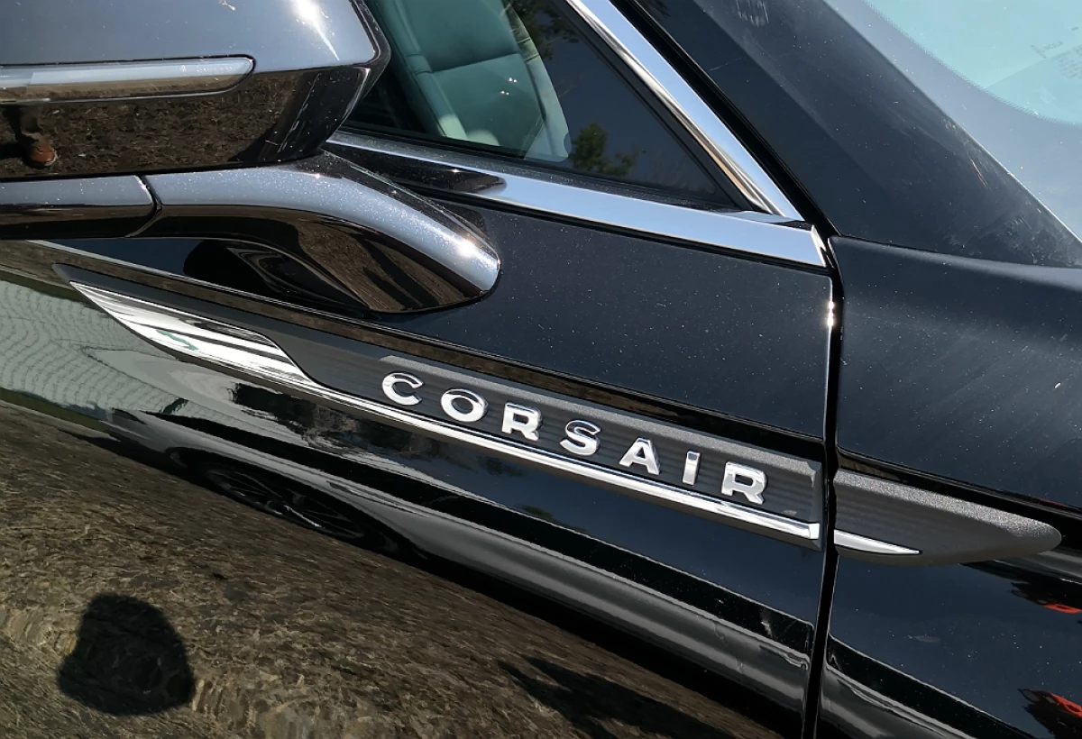 Lincoln Corsair detalle.jpg