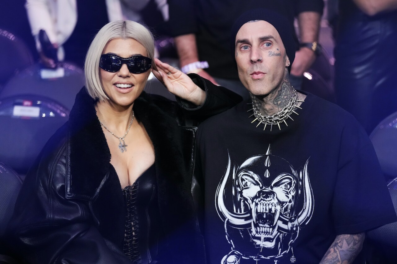 Travis Barker explica por qué habló hasta ahora sobre el aborto de Kourtney Kardashian