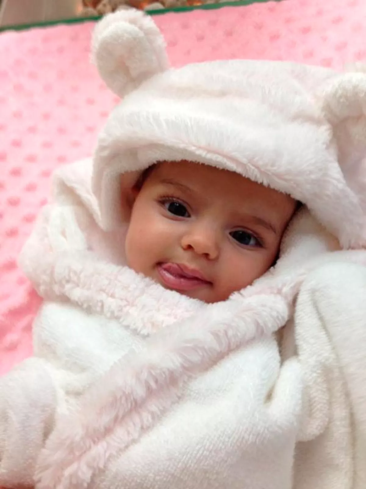 Alessandra Rosaldo presumió a su bebé recién nacida.