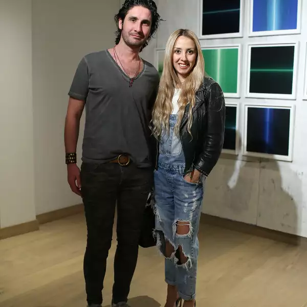 Inauguración Damián Suárez, Fenotipo de la luz