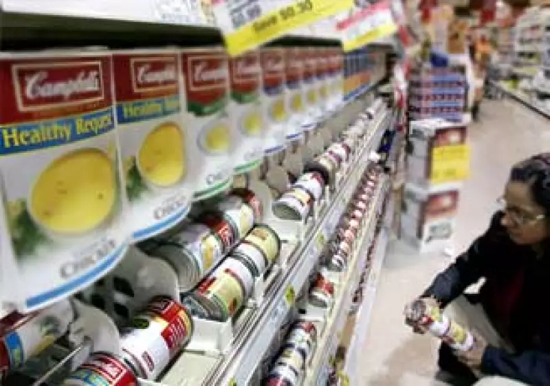 El recubrimiento de barniz interno en las latas impide que los alimentos entren en contacto con el metal, lo que imposibilita que la comida se contaminen con plomo. (Foto: AP)