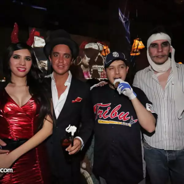 Liz Álvarez,Juan Pablo Tirado,Ricardo Urdapilleta,Luis Osnaya