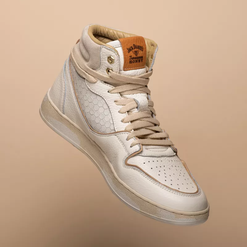 La casa de diseño se inspira en los ingredientes que han creado el whisky estadounidense por excelencia.