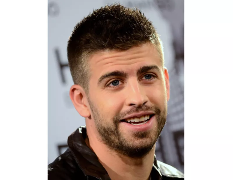 El futbolista del Barcelona dijo que Shakira se encuentra muy bien, de hecho está aprendiendo catalán para poder comunicarse con la familia de su novio.