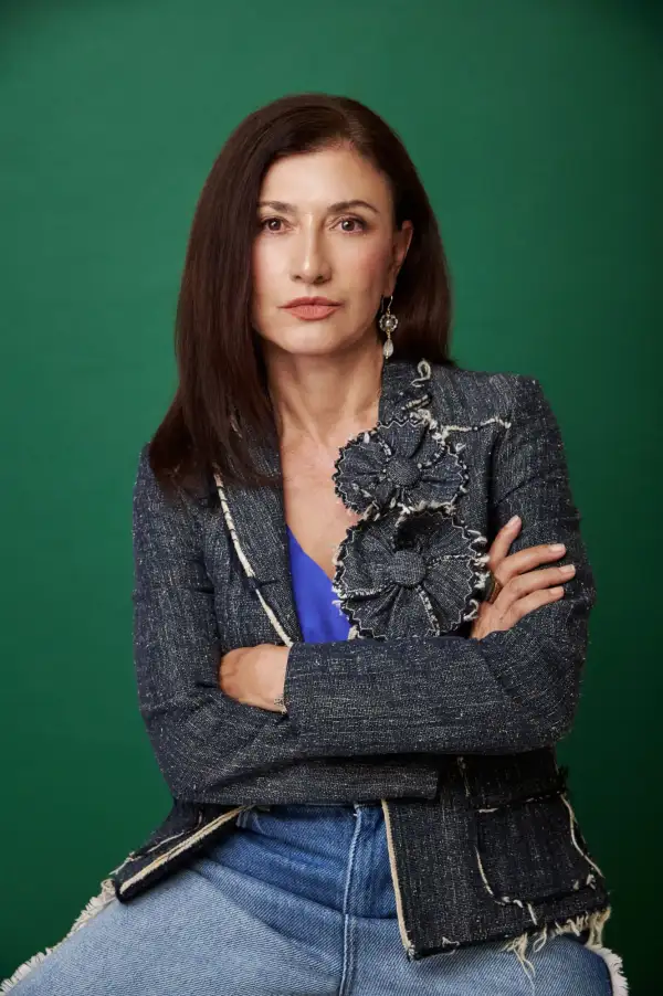Leticia Huijara 