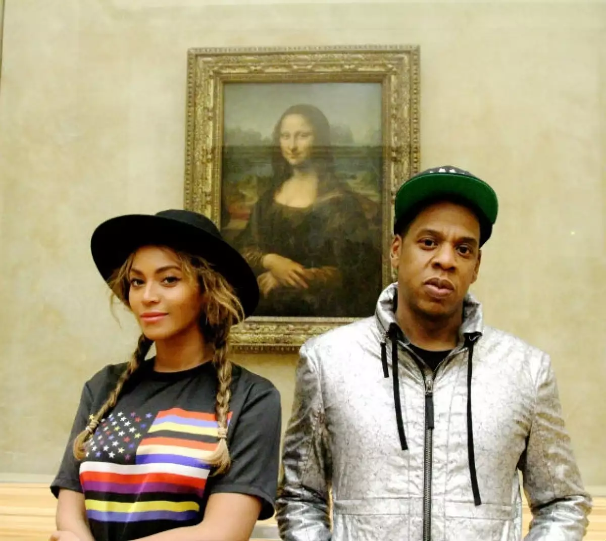 Beyoncé tuvo el privilegio de tener para ella, Blue Ivy y Jay-Z las instalaciones del museo parisino de forma privada, por lo que aprovecharon para documentar su recorrido.
