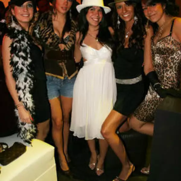 Joe Hall, Ursula Vázquez, Paola Morán, Myrellis Andre, Georgina Morán