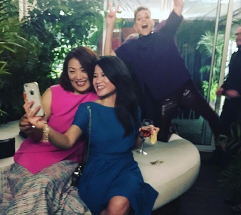 La francesa mostró una faceta no tan conocida al hacer un photobomb en Cannes.