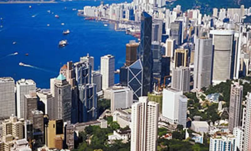 Casi todos los gastos cotidianos de un hongkonés terminan forrando los bolsillos de estos magnates.  (Foto: Cortesía CNNMoney)