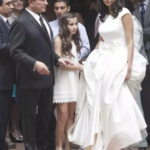 Oscar Mario Beteta,Alexa Beteta y Zyanya Barceló