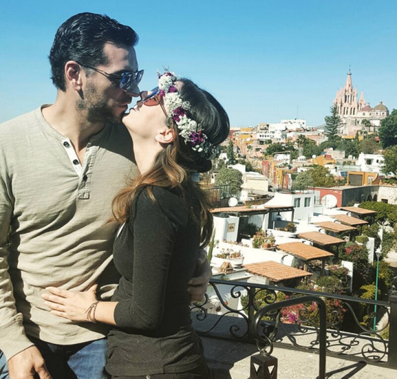 La pareja no ha ocutlado su felicidad en sus redes sociales.