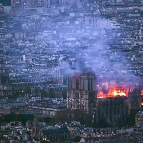 Incendio Notre Dame-6