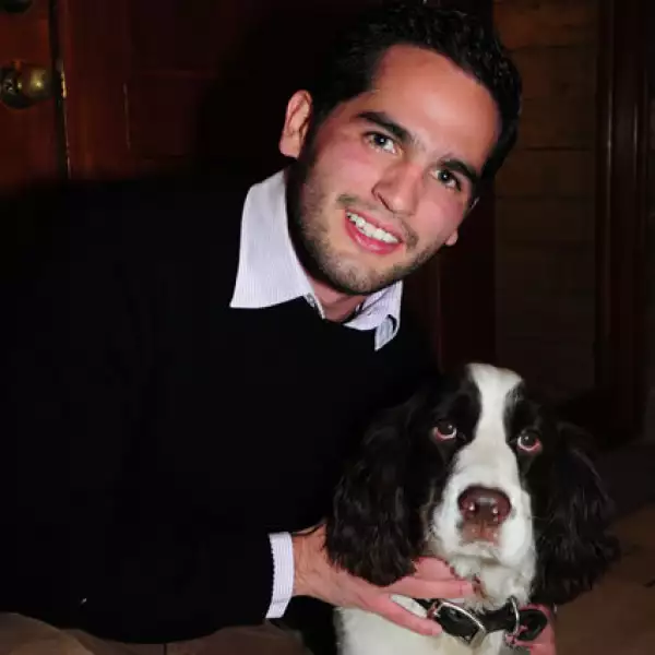Santiago Colin,Jäger