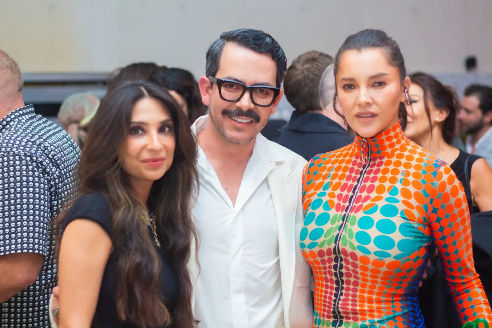 ALFOMBRA ROJA Y COCTEL FIESTA EN LA MADRIGERA

