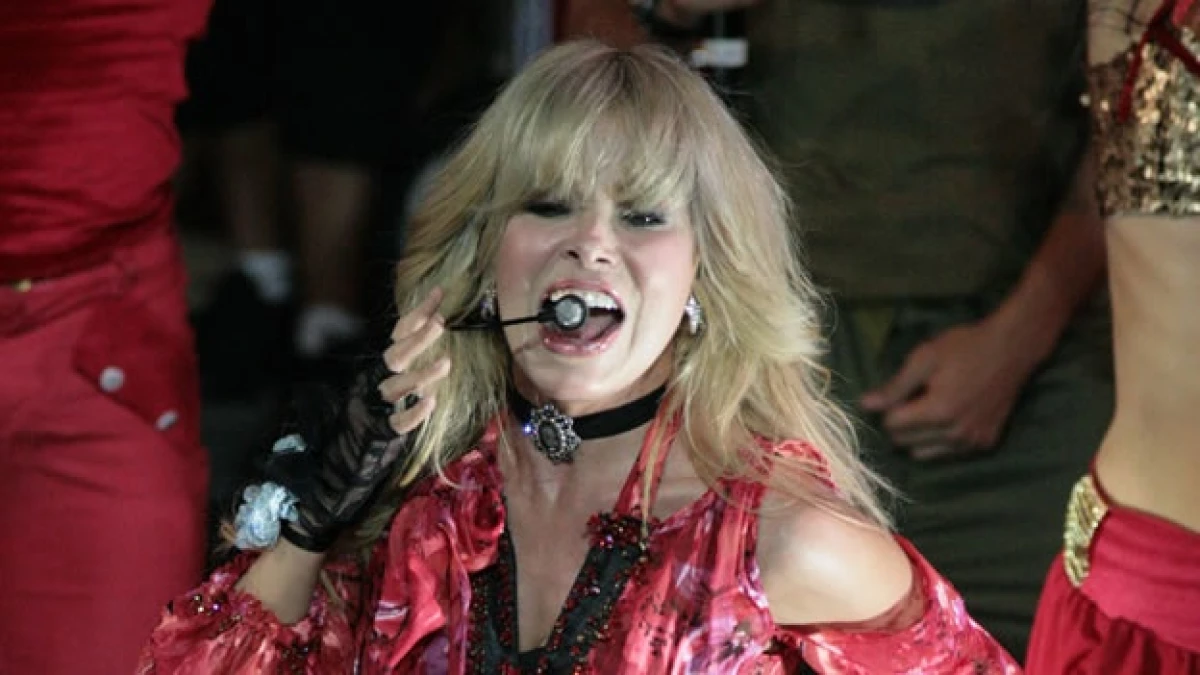 Gloria Trevi se presenta su nuevo disco en un palenque