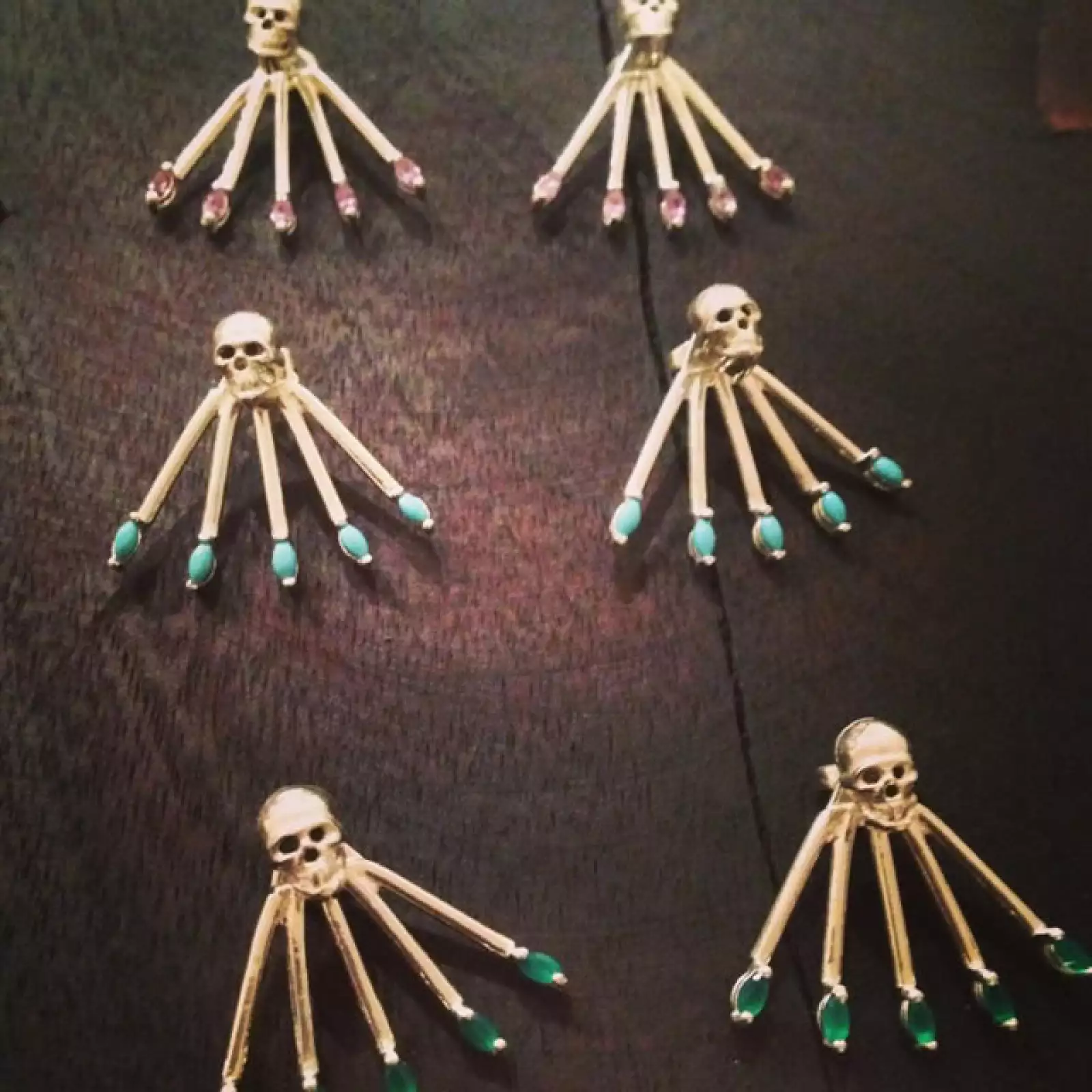 Nos encanta como lucen los aretes de Avocet.