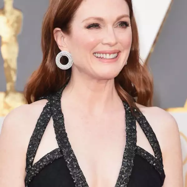 Julianne Moore.