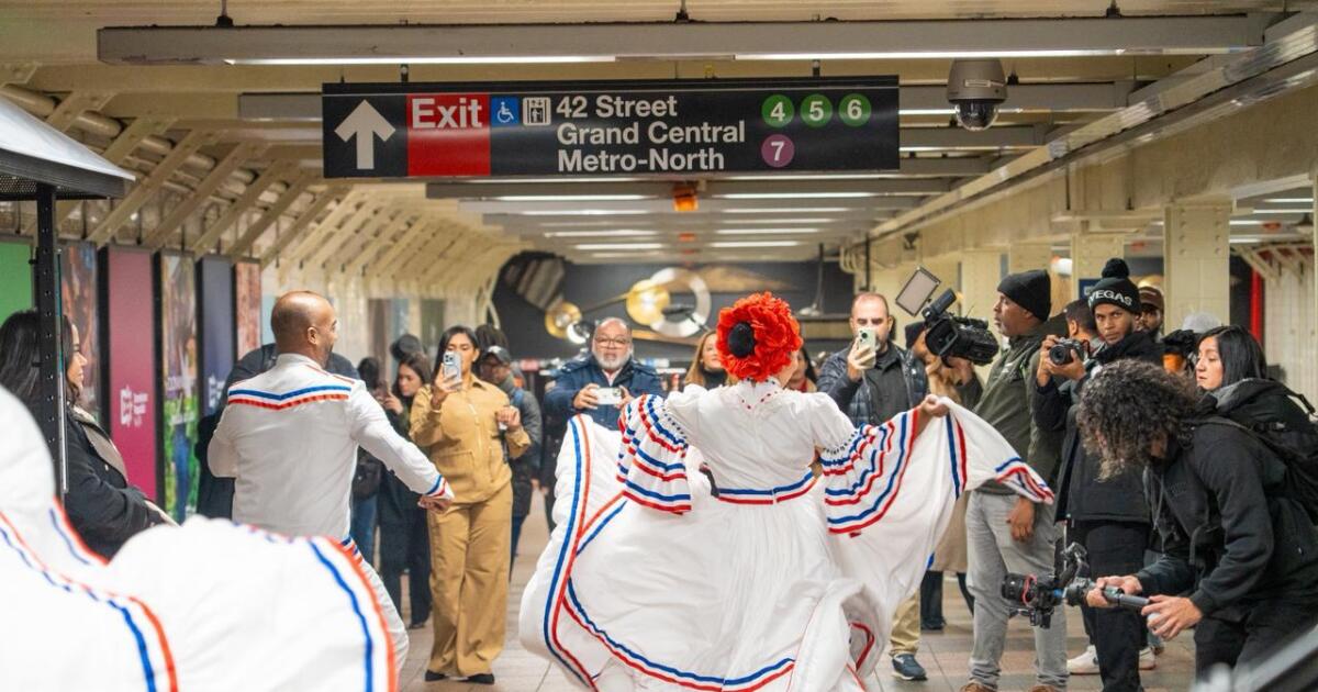 Dominik Cumhuriyeti, Grand Central'da bir partiyle New York'u şaşırttı
