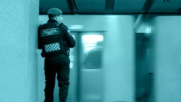 policía