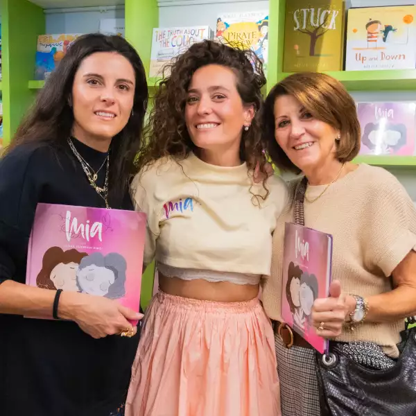 PRESENTACIÓN LIBRO MÍA