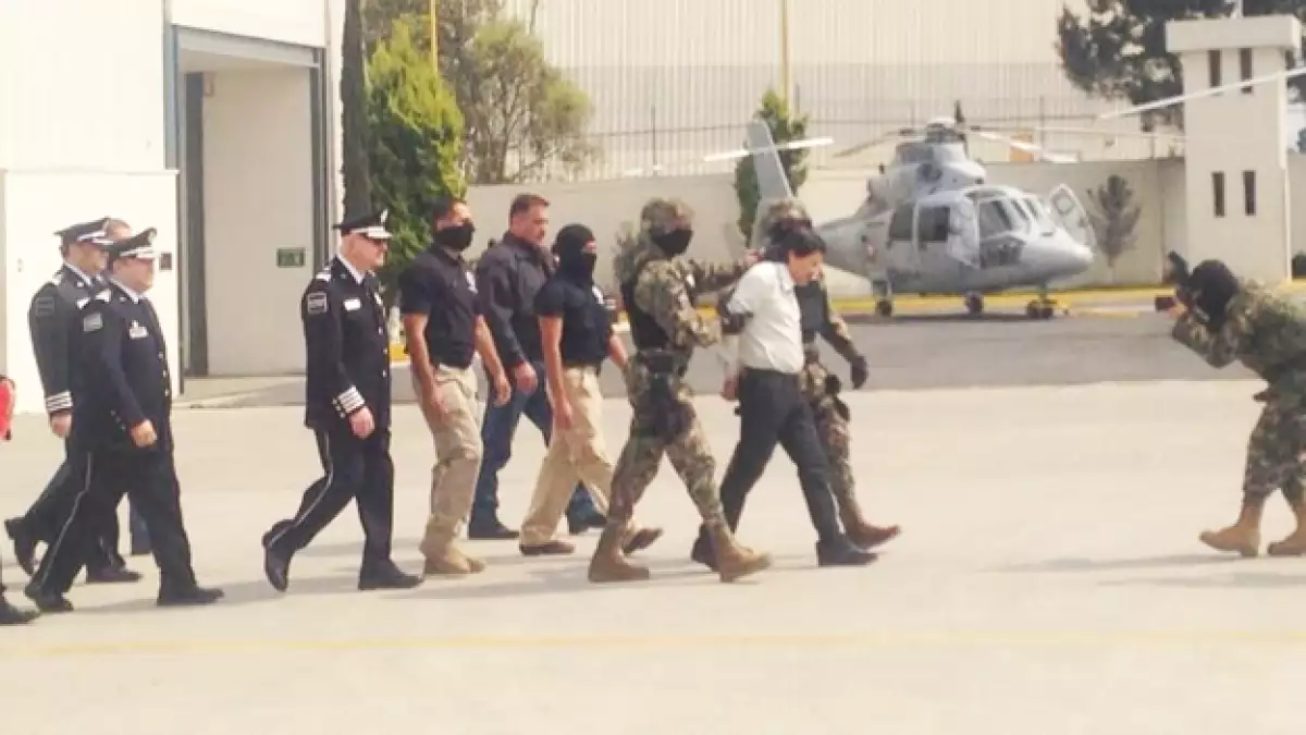 oaquín ?El Chapo? Guzmán Loera al momento de ser trasladado al penal del Altiplano el sábado por la tarde