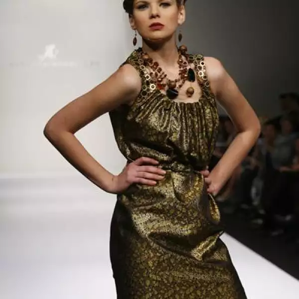 Desfile Alberto Rodríguez