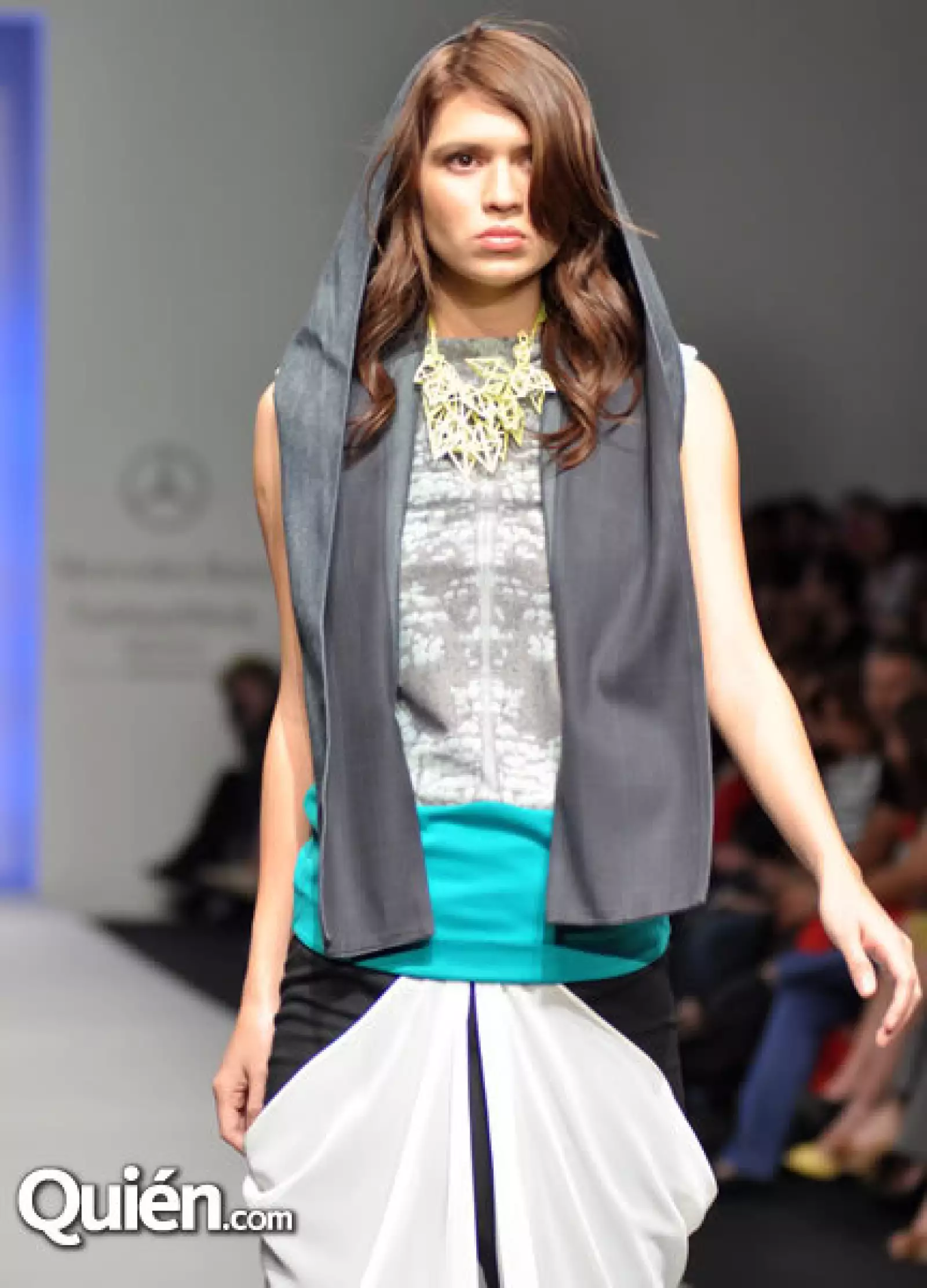 Pasarela Contempo