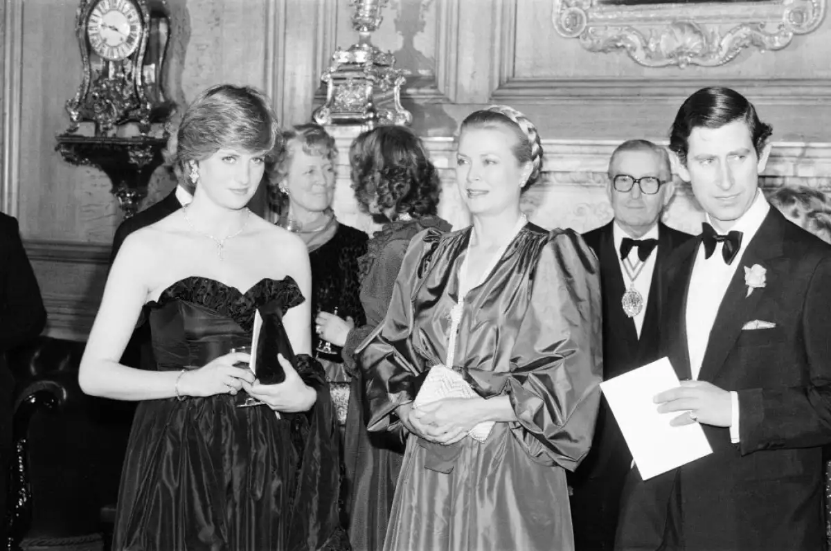 Princesa Diana, Grace Kelly y príncipe Carlos