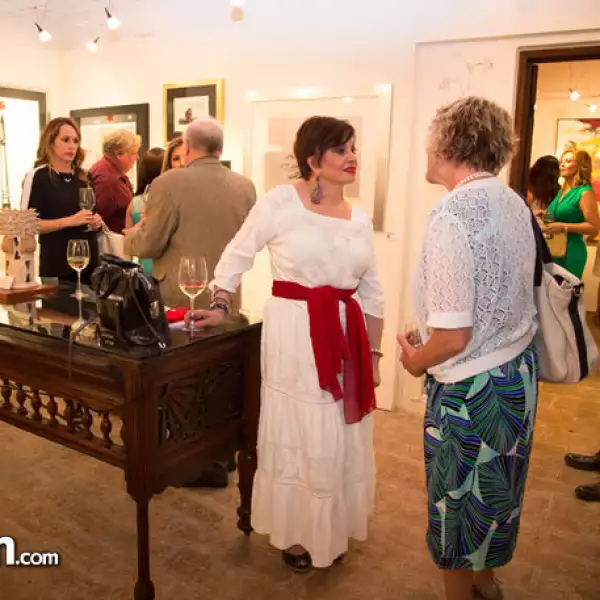 Martha Chapa,Civia Chait