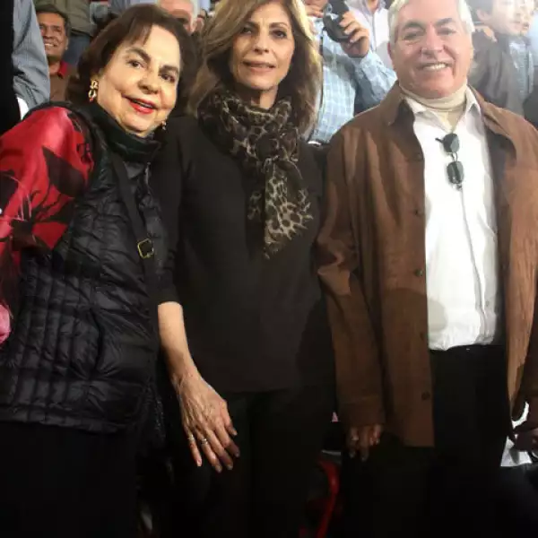 Aurea Carrillo, Chiqui Batel y Alejandro Carrillo