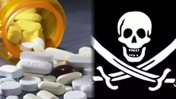 pirateria medicina