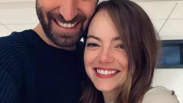Dave McCary y Emma Stone