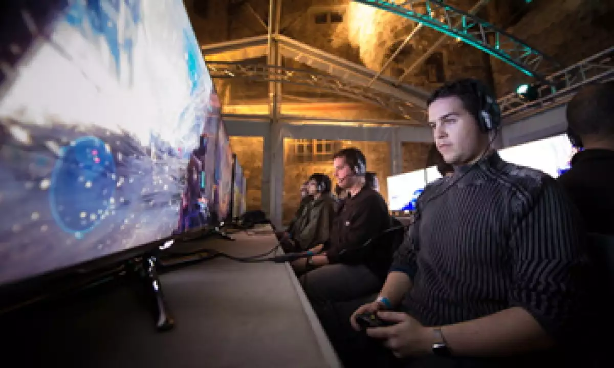 La nueva Xbox responde al alanzamiento de la PlayStation 4 de Sony. (Foto: Reuters)
