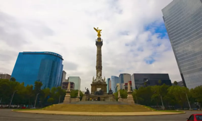 La guía para la inversión extranjera podría captar 13,000 mdd para fines del 2011, según el Gobierno del DF. (Foto: Photos to Go)