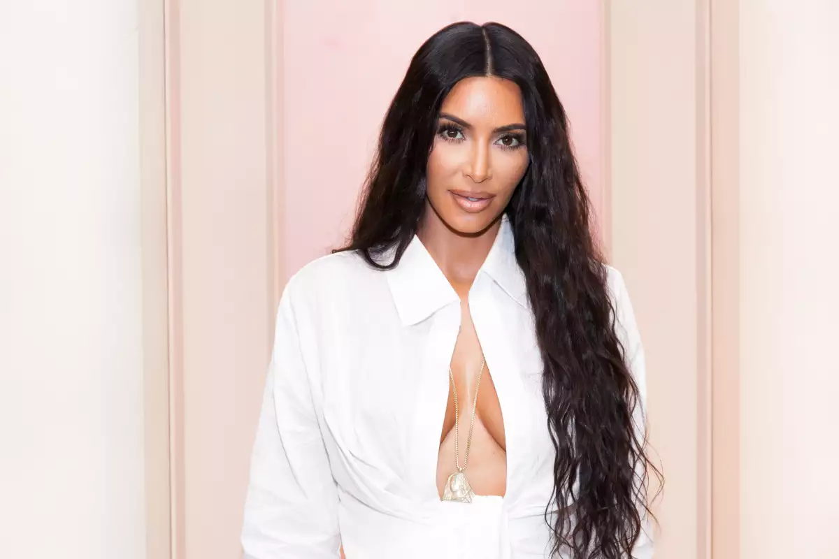 Kim Kardashian demuestra su belleza antes de las cirugías