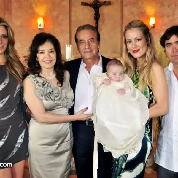 Arlene Valdés,Carmen Celaya,Sr. Celaya,Roco de la Peña Valdés,Astrid Valdés y Ricardo de la Peña