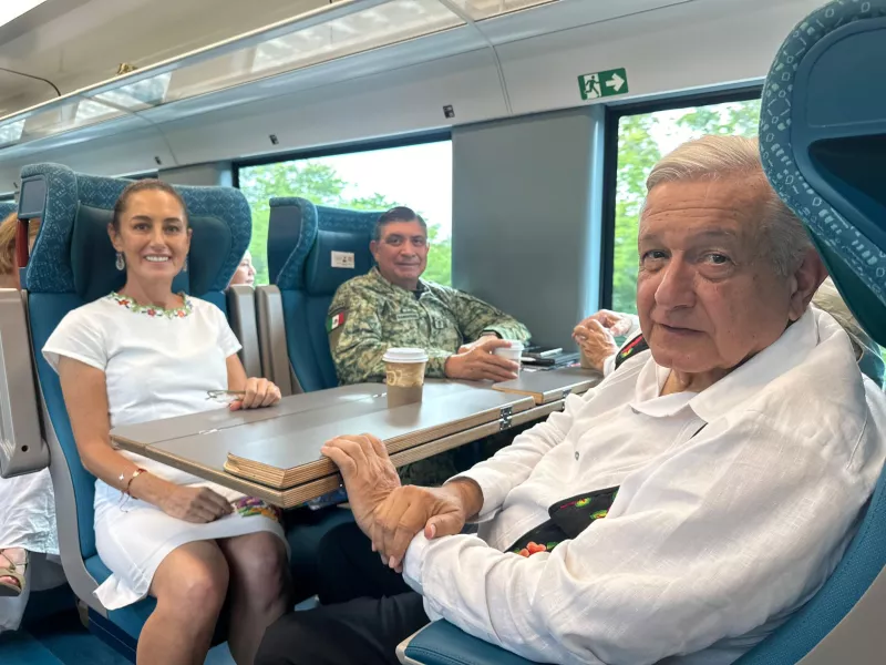 trenes-amlo-y-claudia-sheinbaum