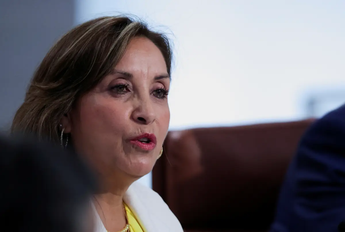 La presidenta de Perú, Dina Boluarte, asiste al Retiro de Líderes en la Cumbre de Cooperación Económica Asia-Pacífico (APEC) en San Francisco, California, EE. UU., el 17 de noviembre de 2023.