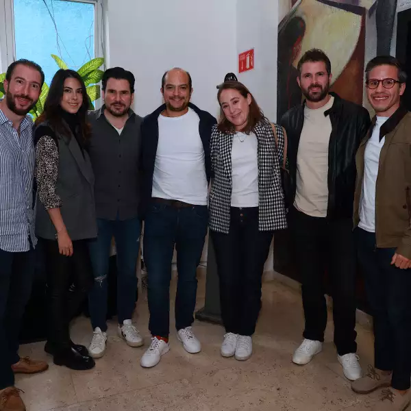 Roberto García Velarde, Sandra de la Mora, Juan Pablo Sarur, Di