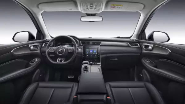 MG RX5 inetriroes.png