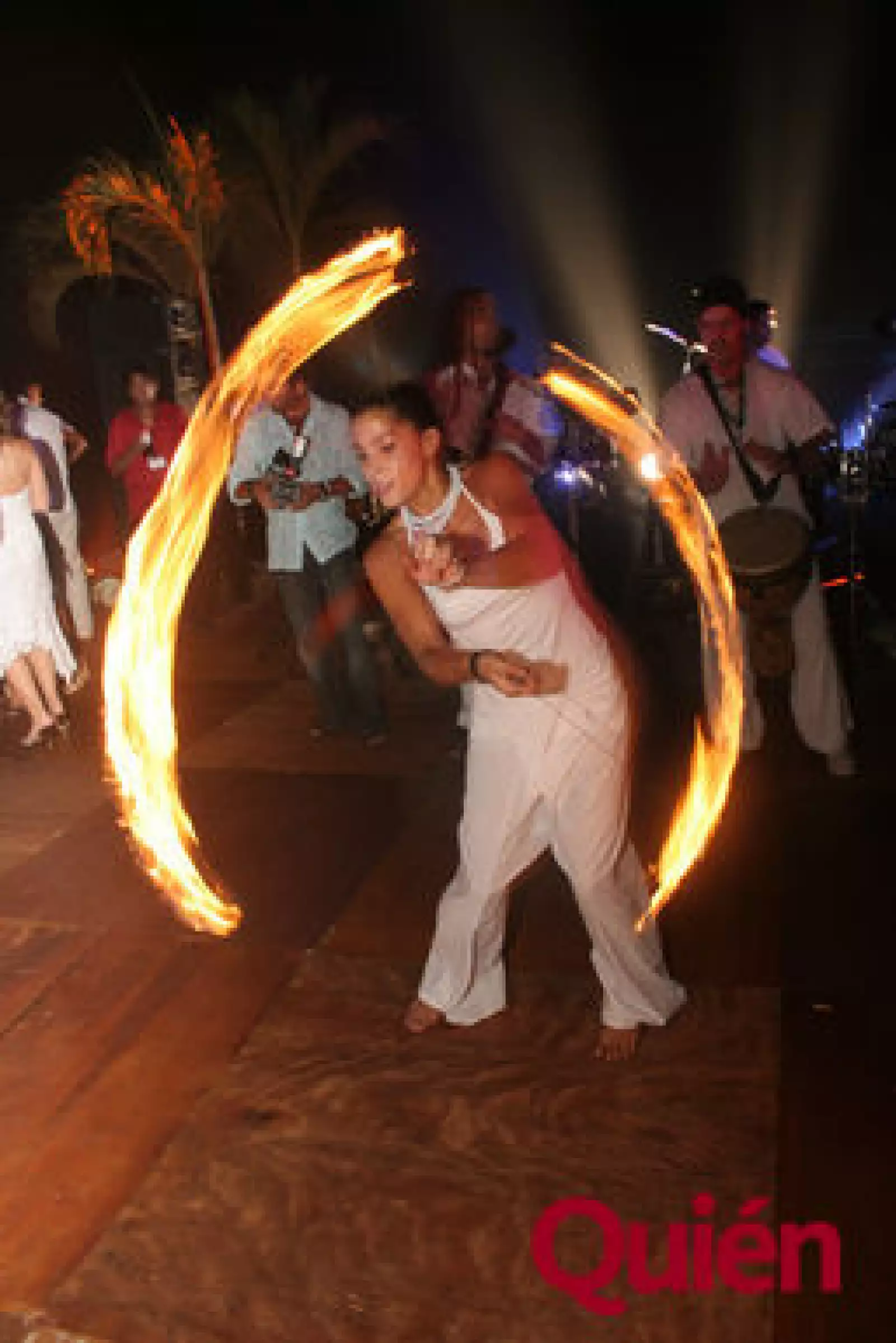 Aspectos. Malabares con fuego