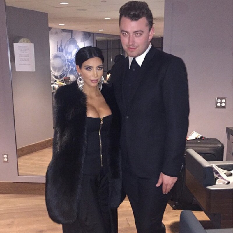 Kim lució espectacular en el concierto y convivió con el cantante Sam Smith.