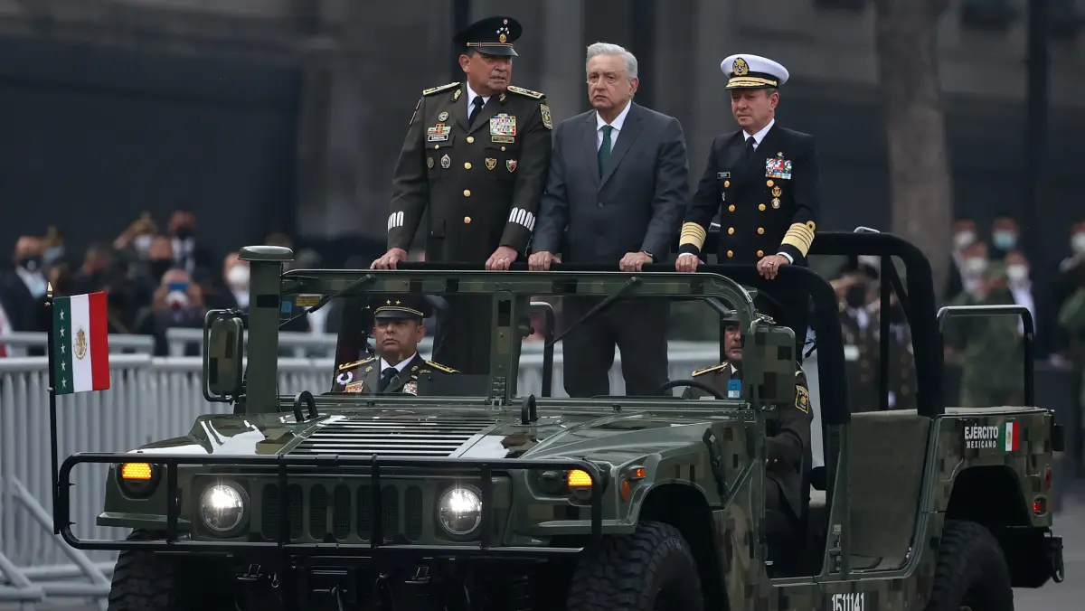 amlo-defensa-y-marina.jpg