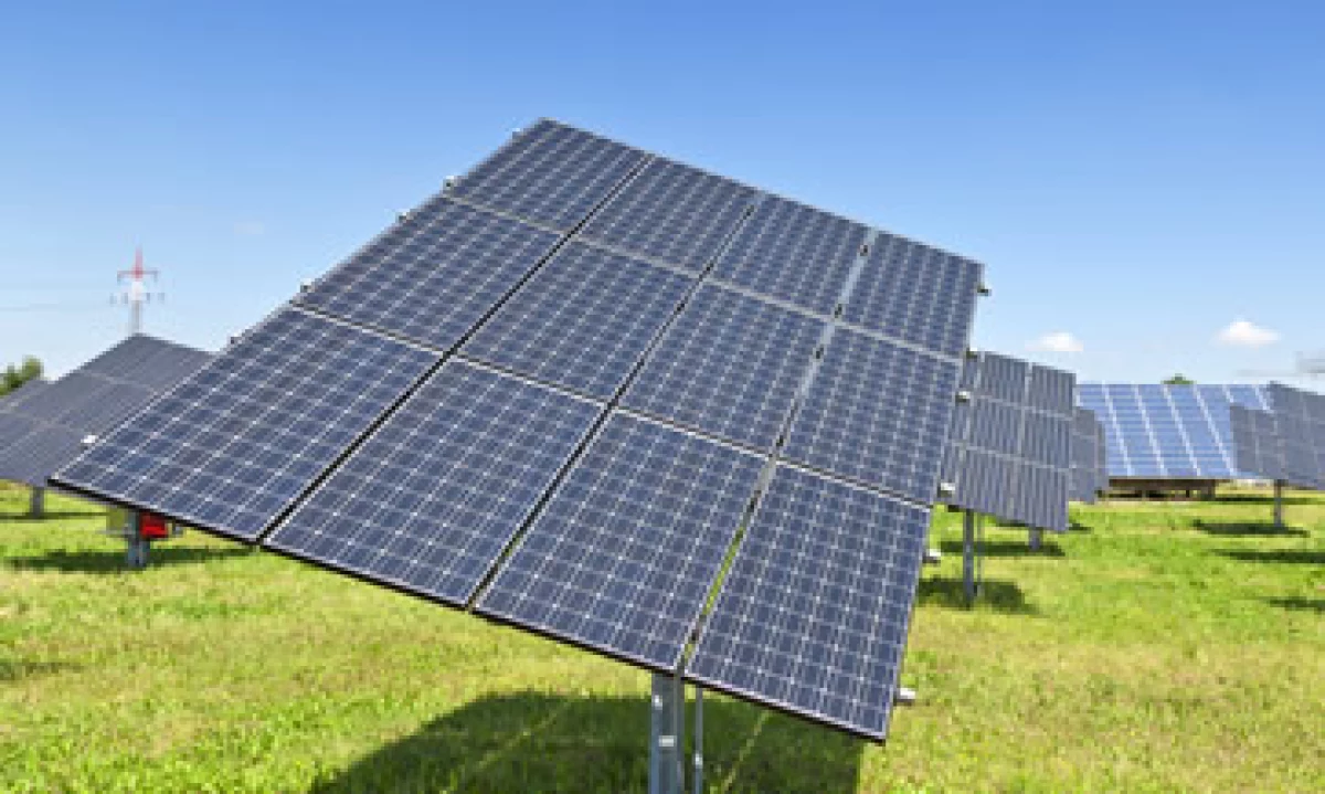 La empresa de paneles solares Solyndra, enfrenta la competencia de Cell, la mayor productora de celdas en el mundo. (Foto: Photos to Go)