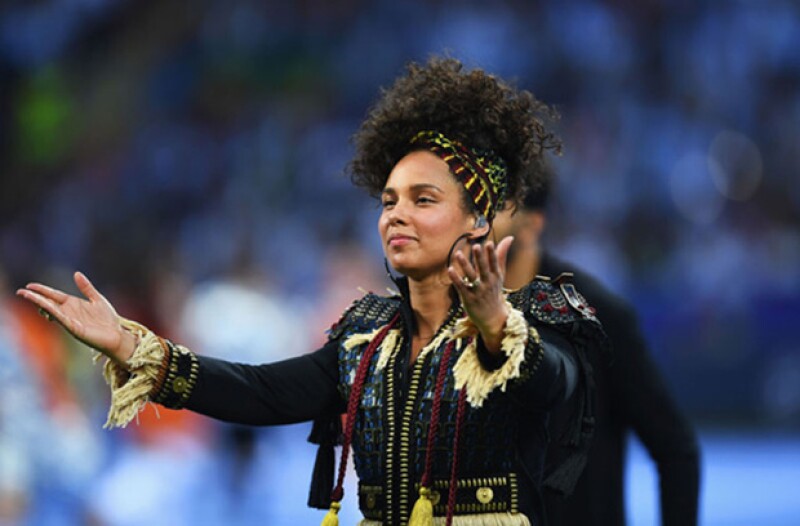 En su performance ante 30 mil personas en la Champions