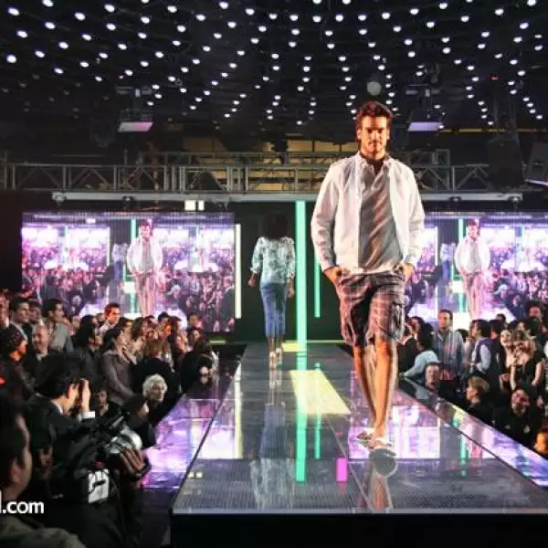 Desfile Color Parade de Sears