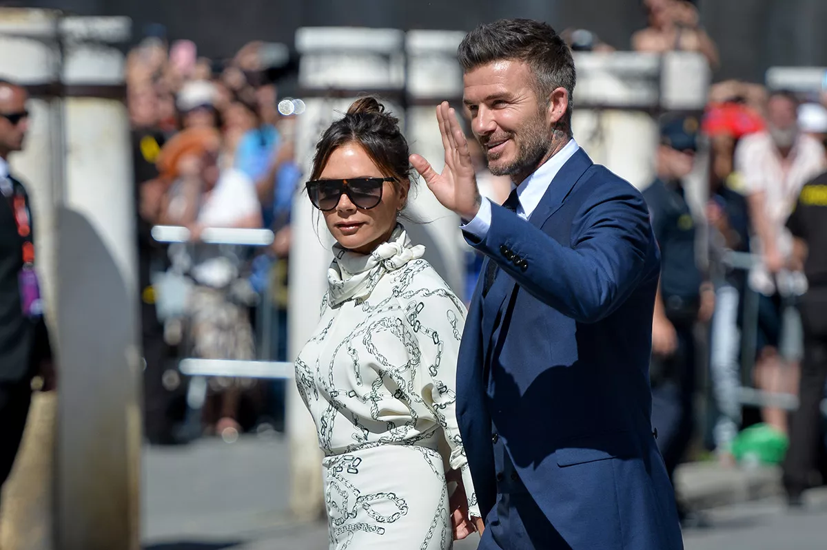 Victoria Beckham y David Beckham en la boda de Sergio Ramos