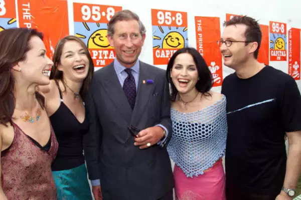 La banda irlandesa ha sido una de las más populares, pues ha conocido a grandes personalidades, tocado para la realeza británica e incluso para el Papa.