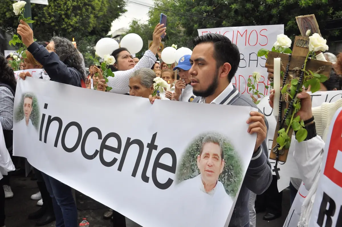 Manifestación den apoyo al padre Francisco Javier