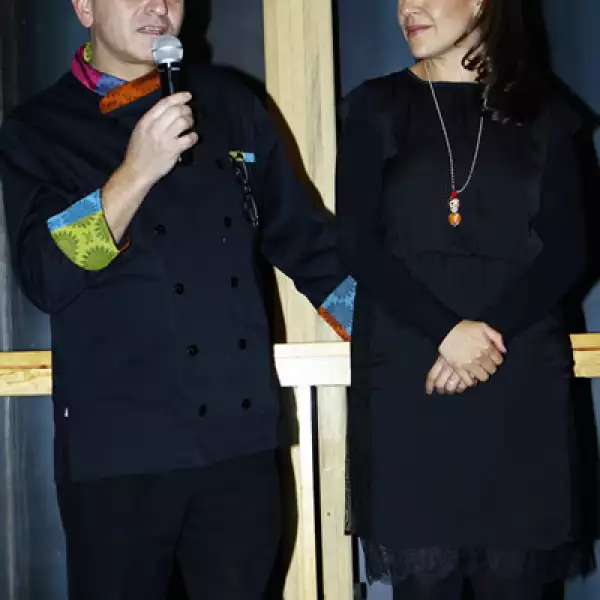 Guy Santoro,Cristina Pineda